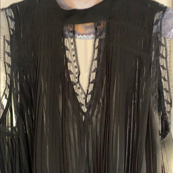 Black dressy top - Picture 3 of 4